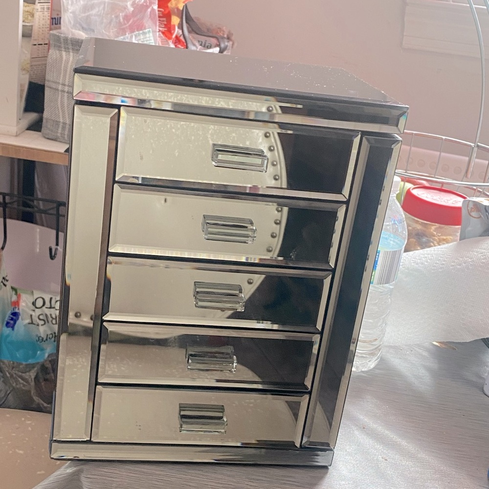 Mirror jewelry box